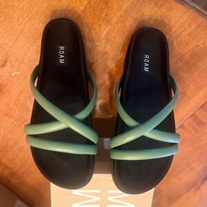 ROAM Tubey Sage green Criss-Cross Sandals